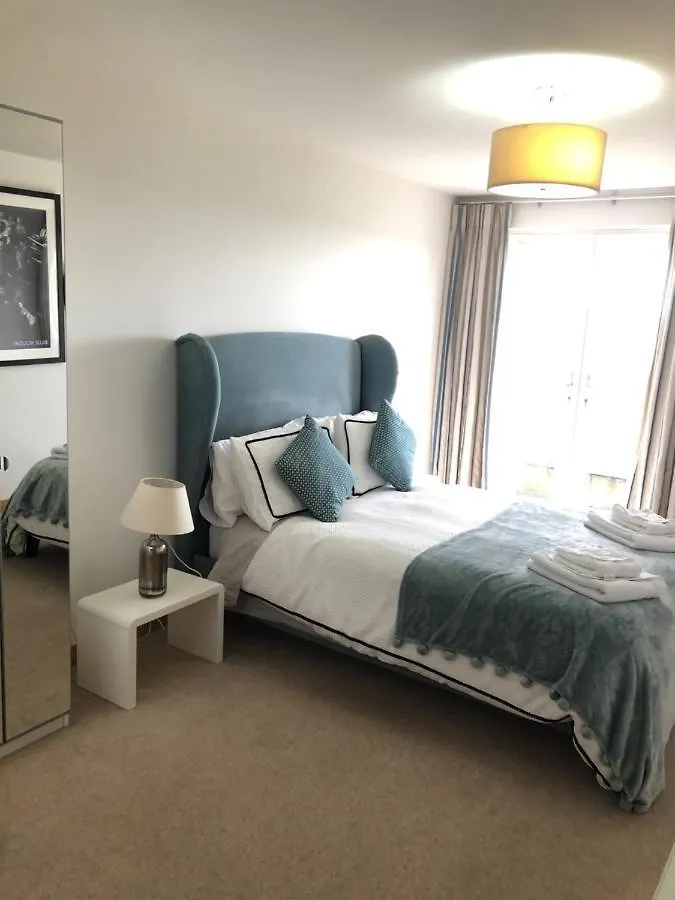 Stunning 3 Large Bedrooms 2 Bathrooms In Edinburgh Harbour 0*,  United Kingdom