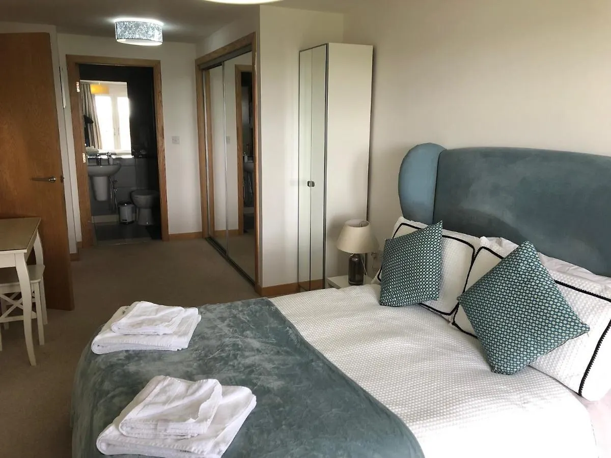 Apartment Stunning 3 Large Bedrooms 2 Bathrooms In Edinburgh Harbour United Kingdom